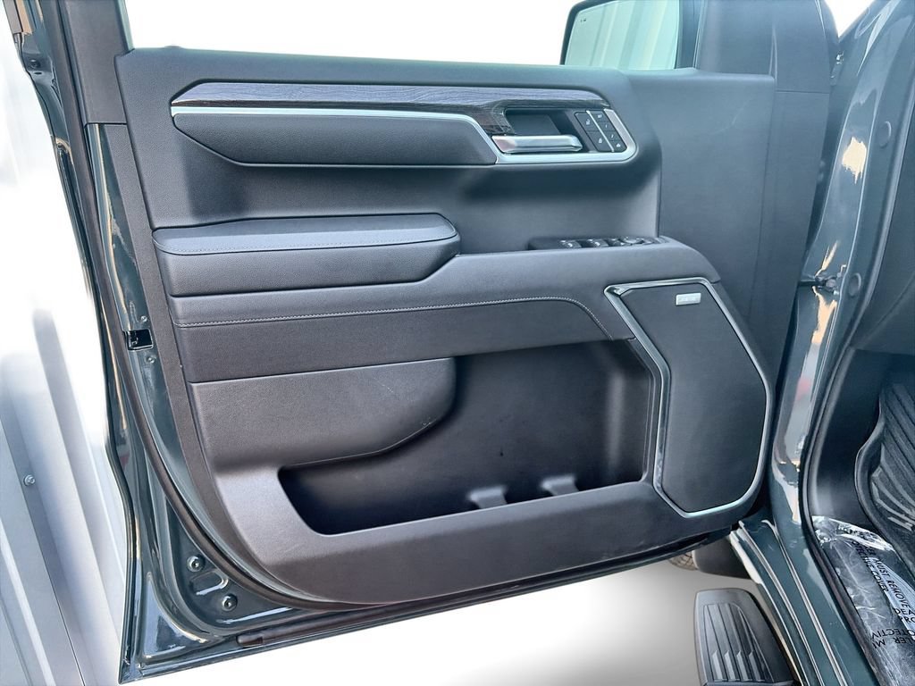 Used 2025 Cypress Gray Chevrolet LTZ image 23