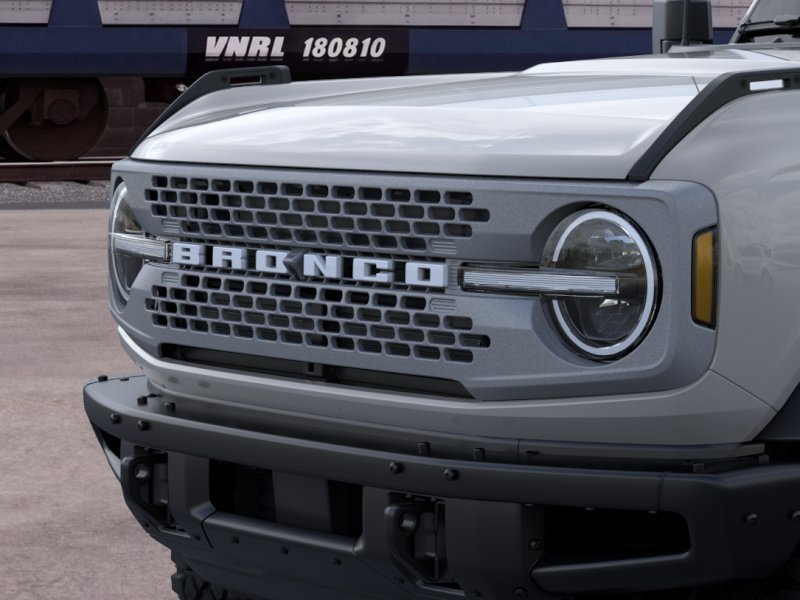 New 2026 Avalanche Gray Ford Badlands image 19