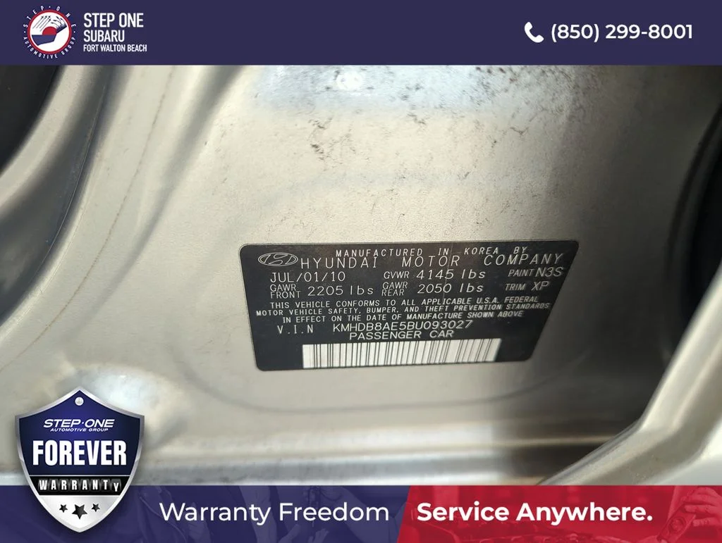 Used 2011 Silver Hyundai GLS image 12