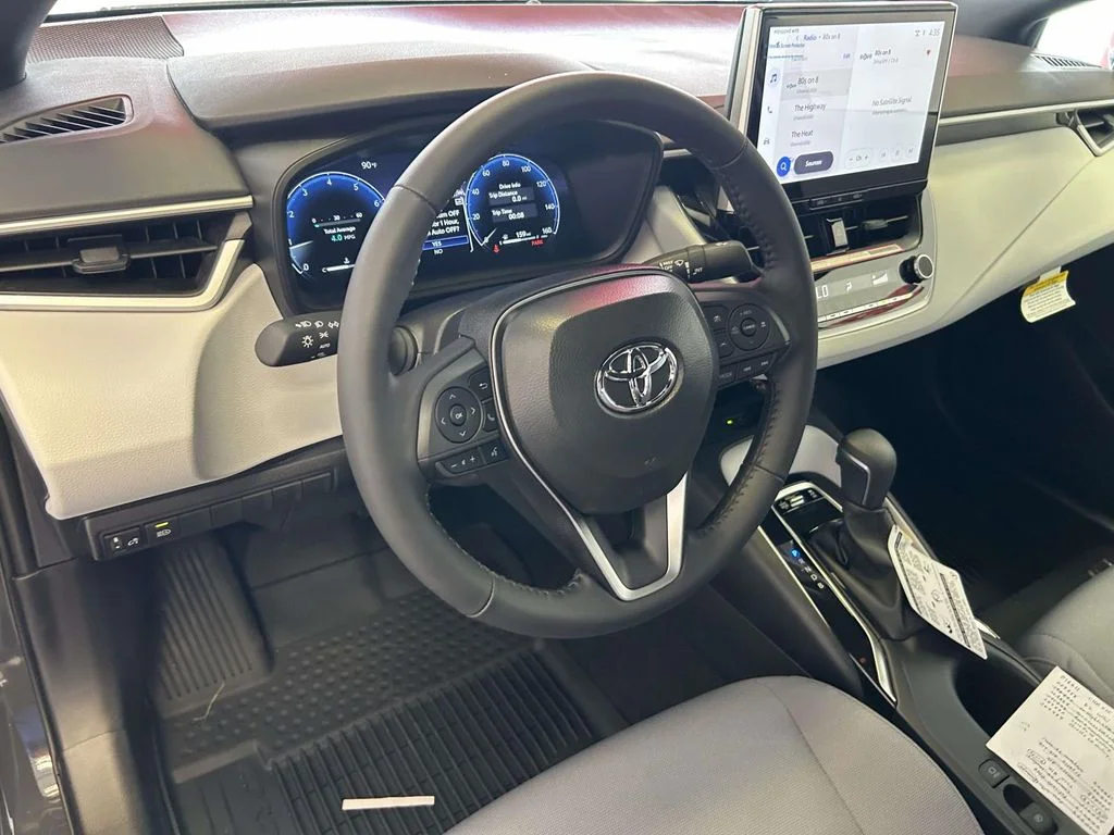 Used 2026  Toyota SE image 13