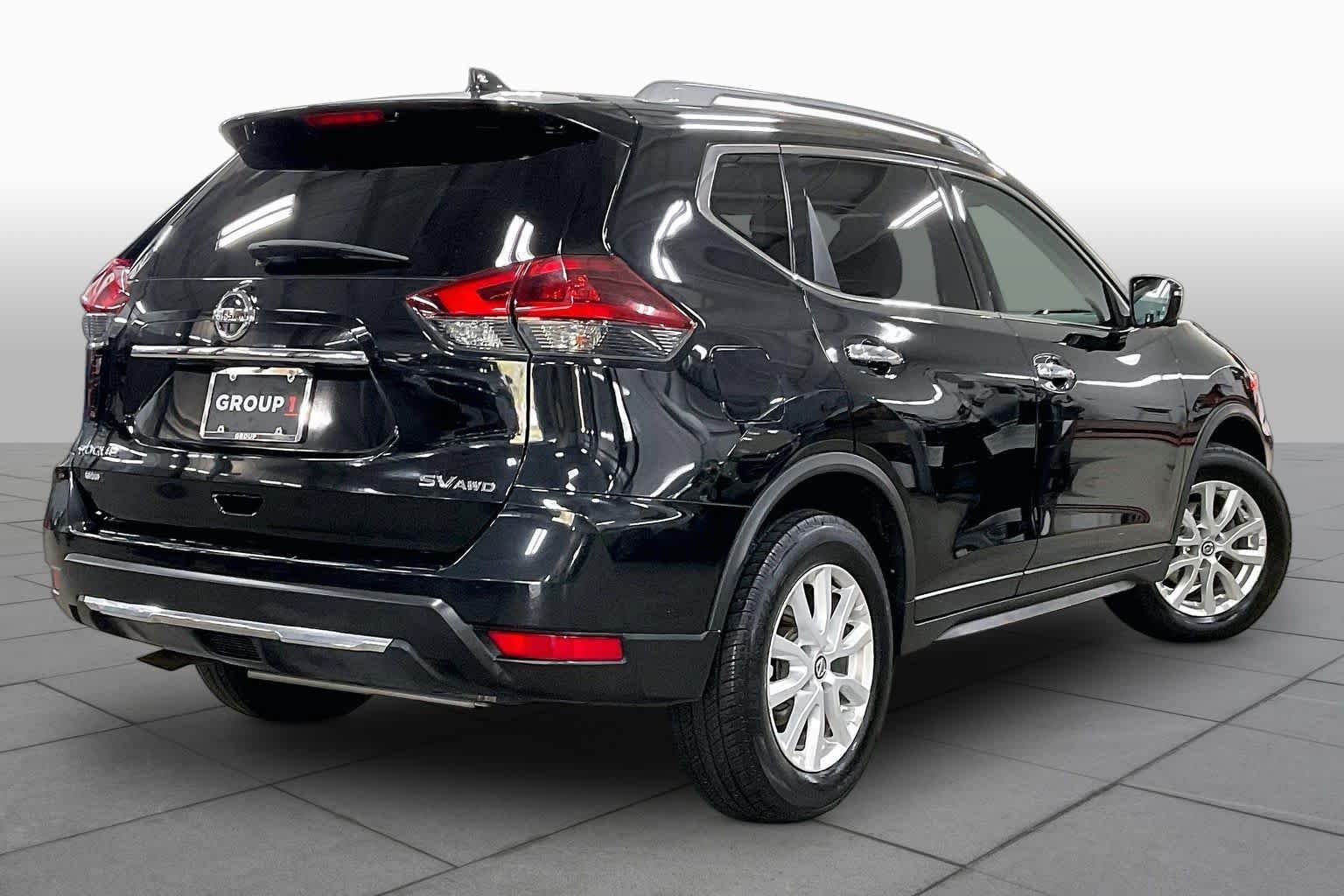 Used 2018 Magnetic Black Nissan SV image 13