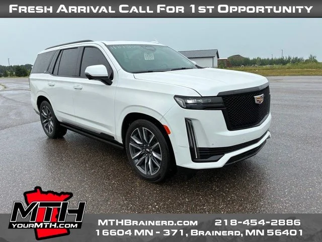 Used 2023 White Cadillac Sport Platinum image 2