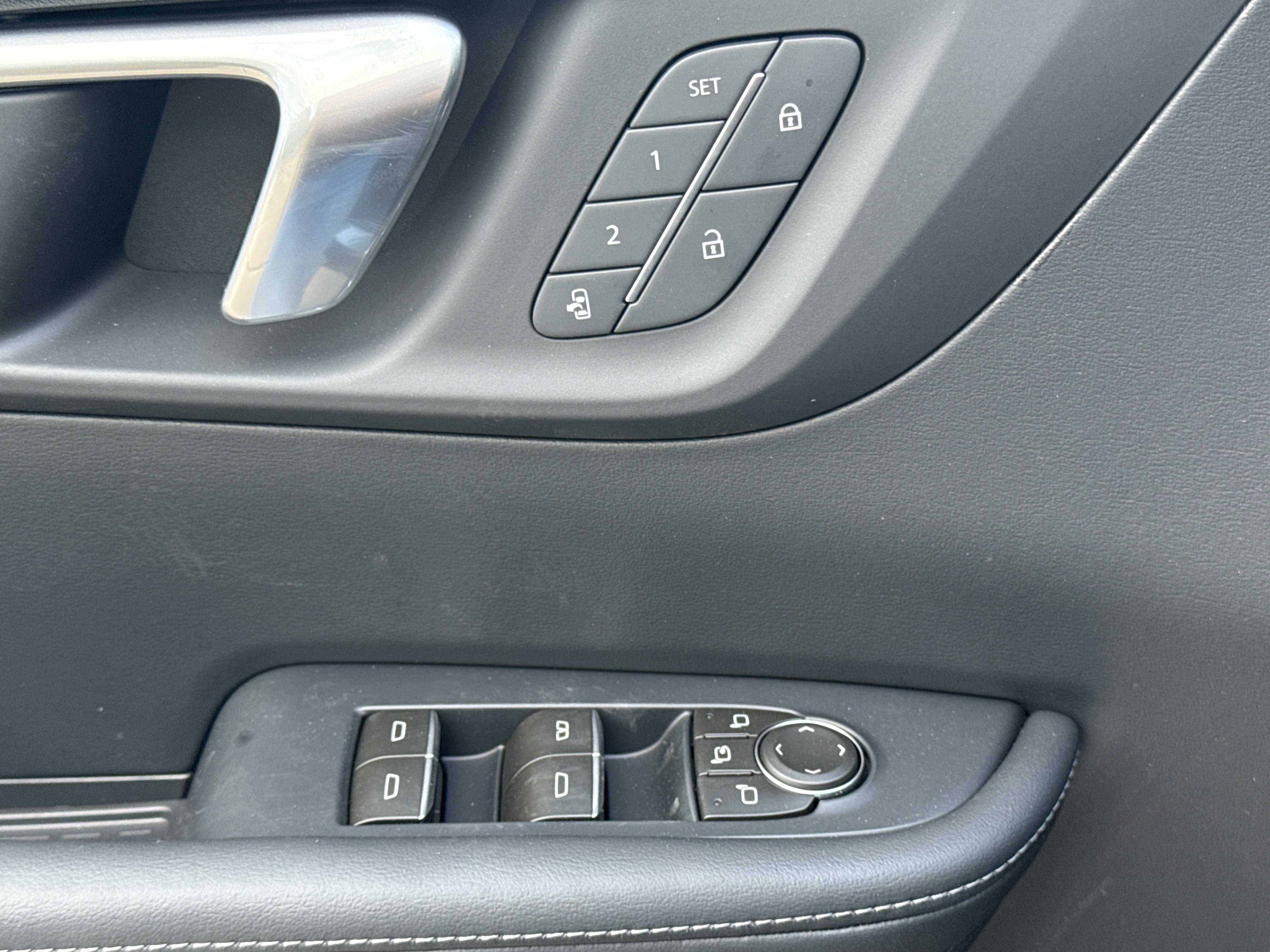 2026 Buick Enclave Sport Touring - Photo 18