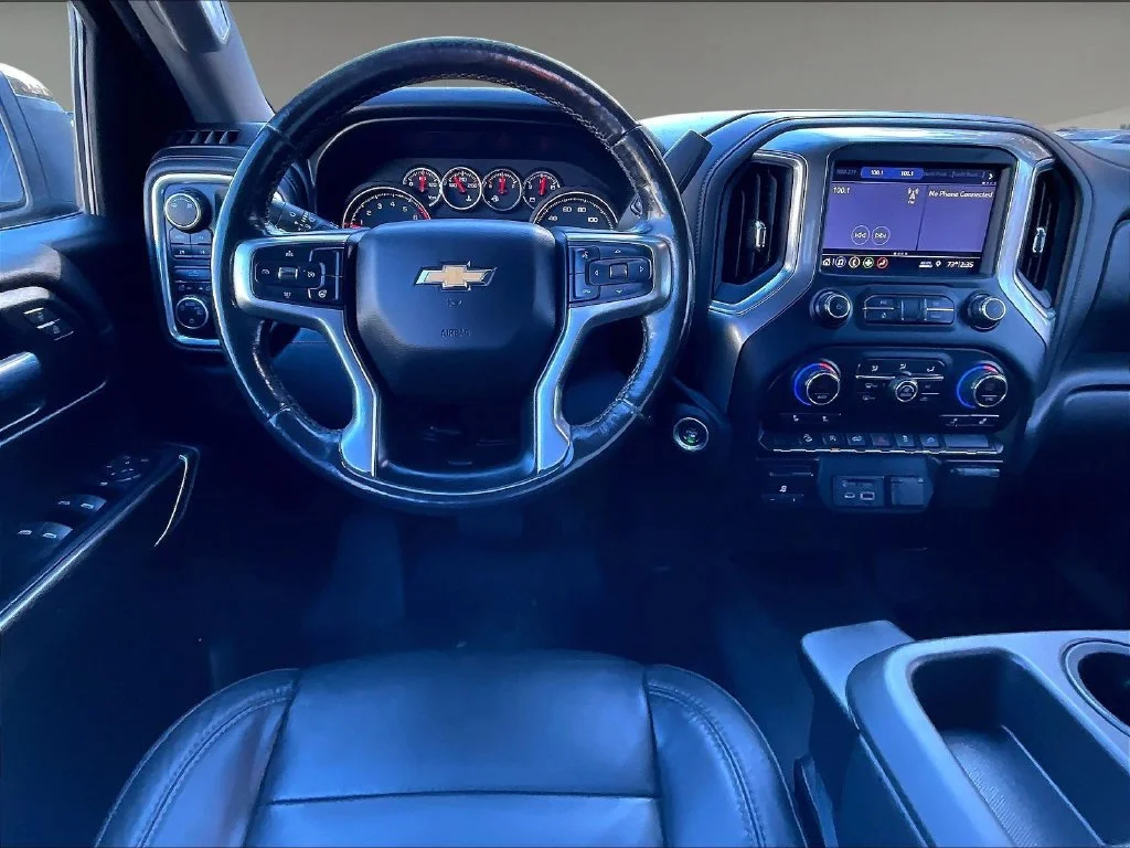 Used 2019 Silver Ice Metallic Chevrolet LT image 17