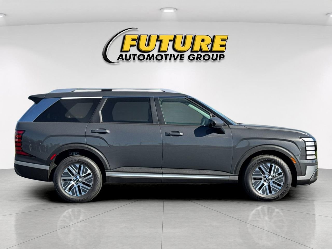 New 2027 Gray Hyundai SEL 8P image 2