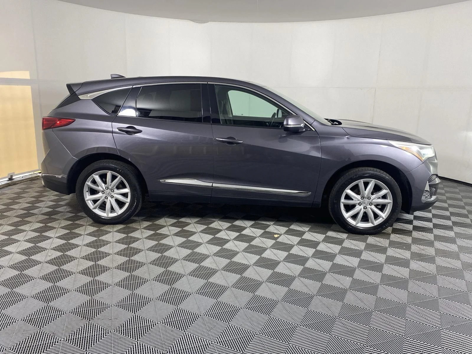 Used 2019 Modern Steel Metallic Acura SH-AWD image 10