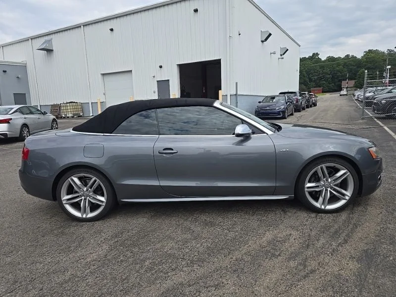 Used 2012 Gray Audi 3.0 Cabriolet Premium Plus image 9