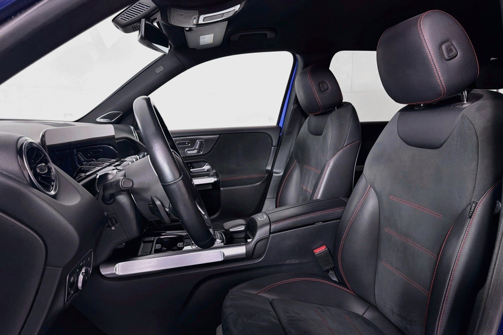 Used 2020 Galaxy Blue Metallic Mercedes-Benz 250 image 17