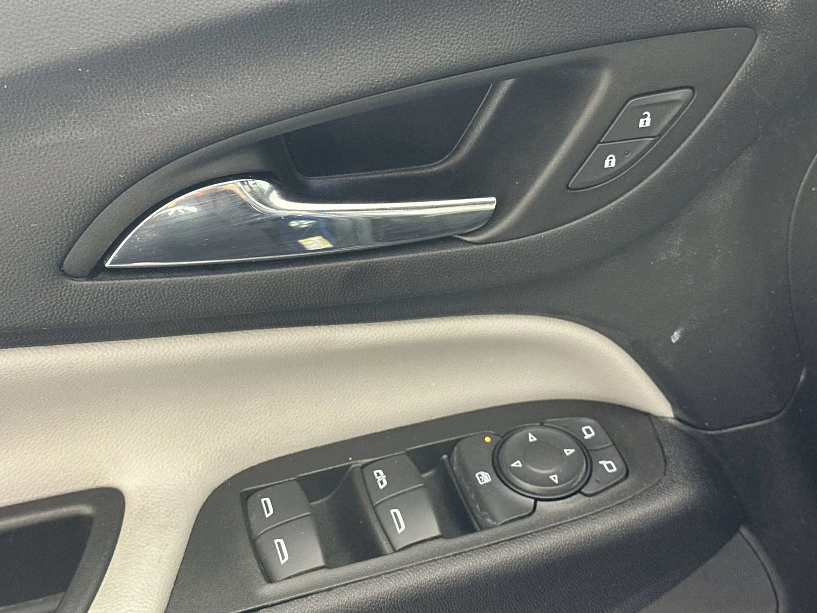 Used 2023 Blue Chevrolet LT image 13