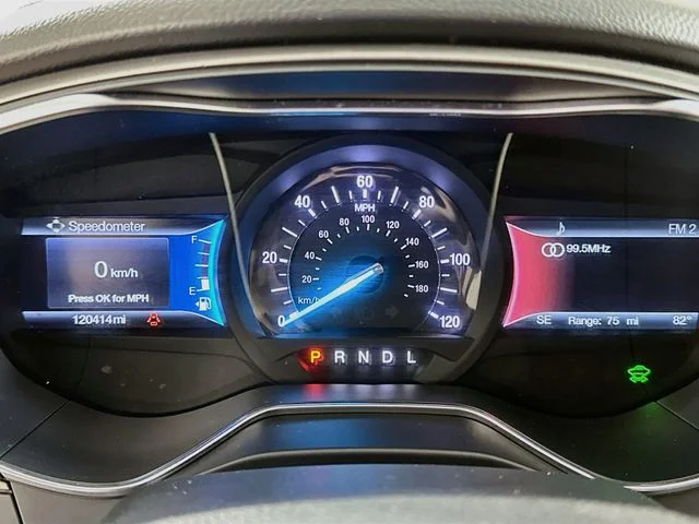 Pre-Owned 2017 Ford Fusion Hybrid SE