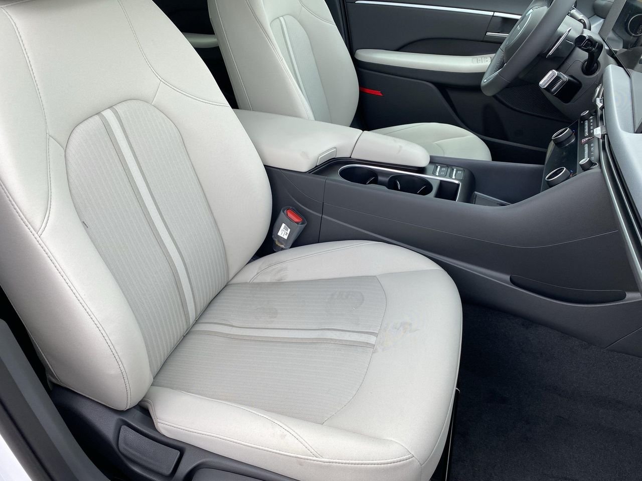New 2026 Serenity White Hyundai SEL Sport image 10