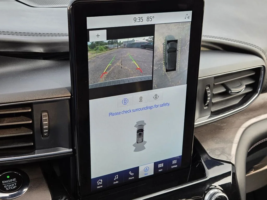 Used 2021 Gray Metallic Ford Platinum image 19