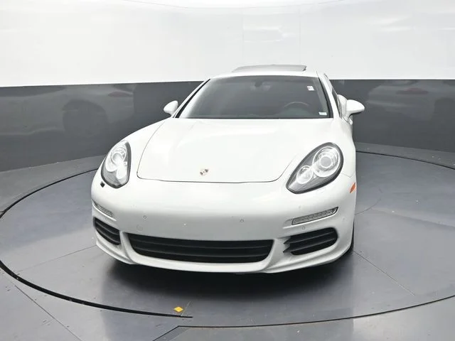 Used 2016  Porsche 4 image 2
