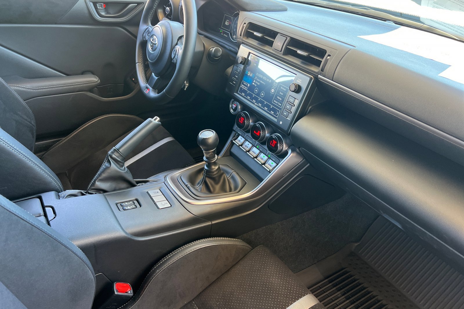 Used 2025 Pavement Toyota Premium image 14