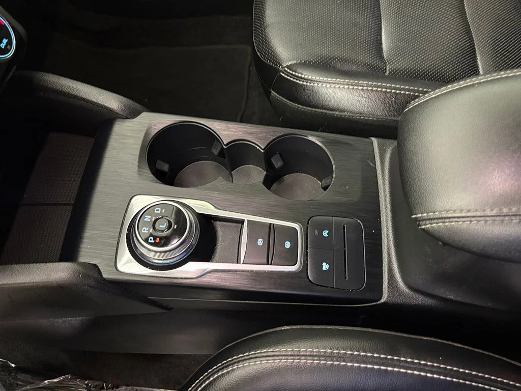 Used 2022 Blue Metallic Ford SEL image 31