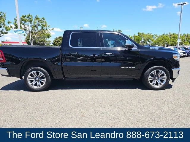 Used 2022 Diamond Black Ram Limited image 9