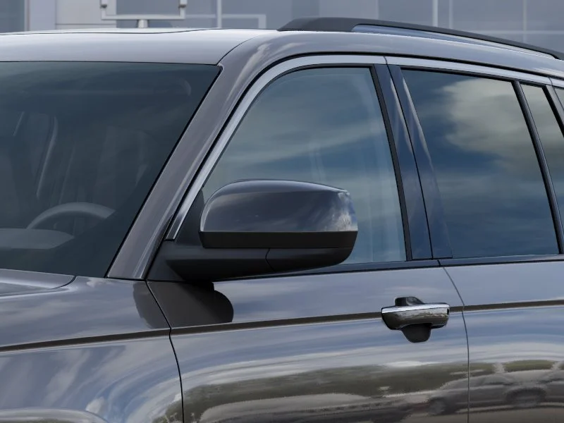 New 2026 Baltic Gray Metallic Clear-Coat Exterior Paint Jeep Limited Reserve image 38