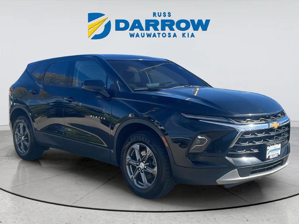 Used 2023 Black Chevrolet LT image 7