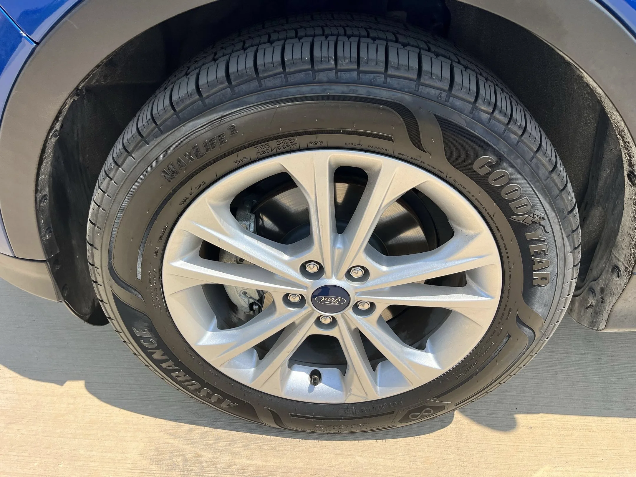 Used 2019 Blue Ford SEL image 31
