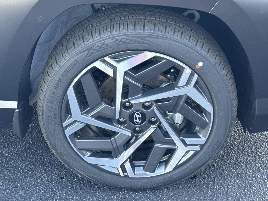 New 2026 White Hyundai SEL Premium FWD image 12