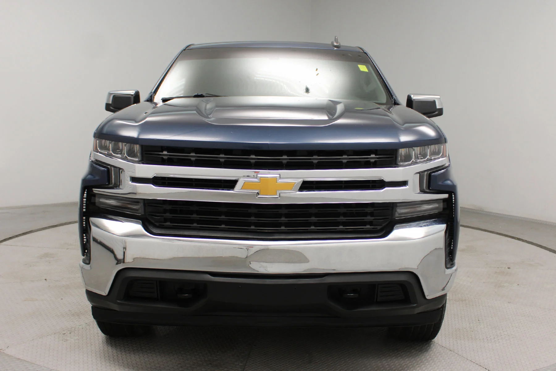 Used 2020 Northsky Blue Metallic Chevrolet 4WD Crew Cab 147 LT image 25