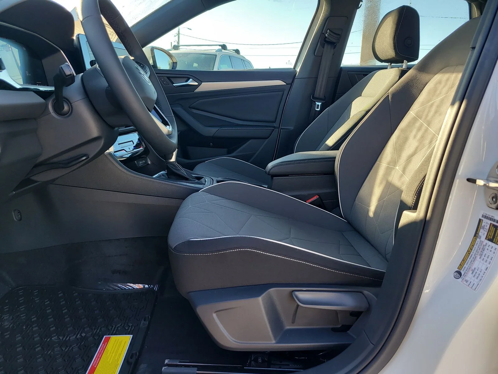 New 2026 Pure White Volkswagen 1.5T Sport image 17