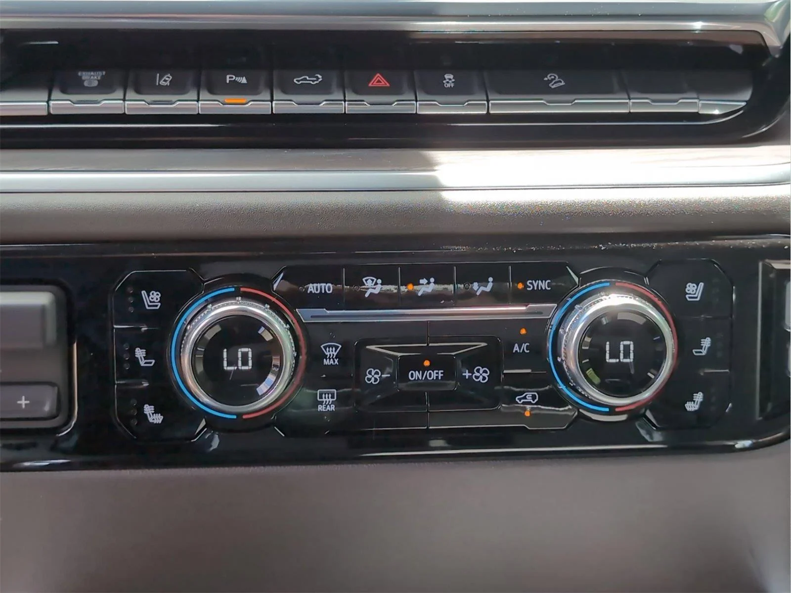 New 2026 Summit White GMC SLT image 23