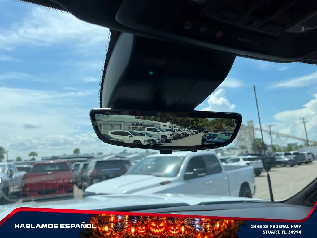 New 2026 Glacier White Tricoat GMC Denali Ultimate image 33