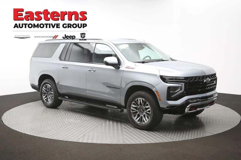 Used 2025 Gray Chevrolet Z71 image 51