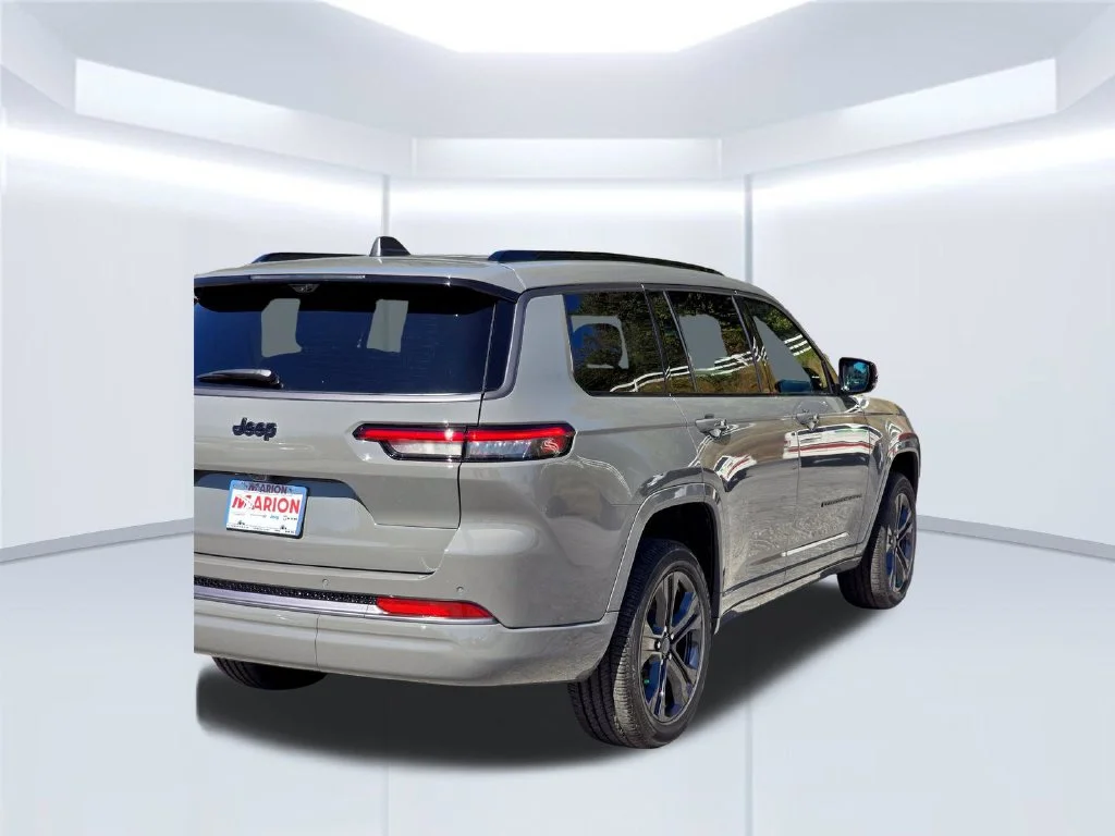 New 2027 Gray Jeep Limited Reserve image 40