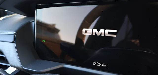 Used 2024 Black GMC Denali image 17