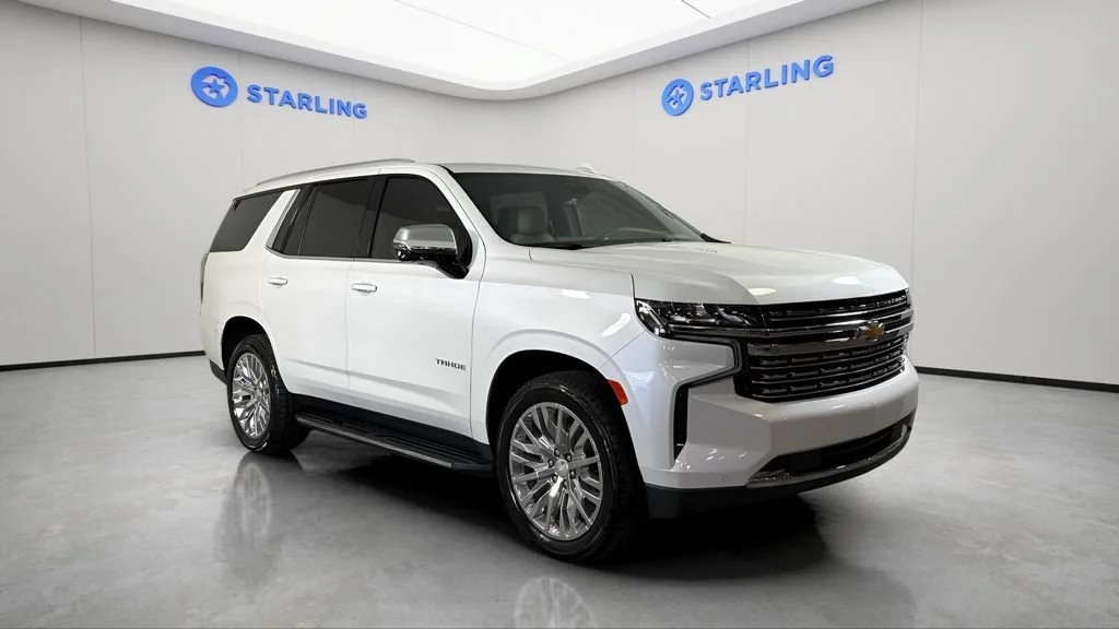 Used 2023 Iridescent Pearl Tricoat Chevrolet Premier image 14