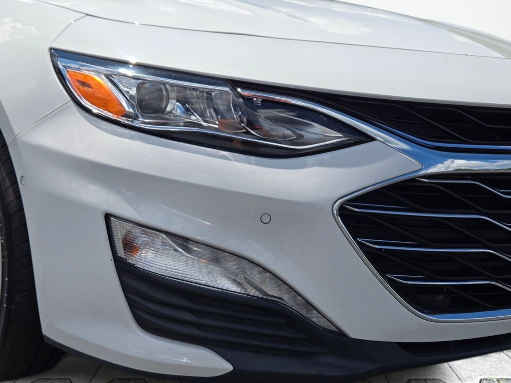 Used 2020 White Chevrolet Premier image 2