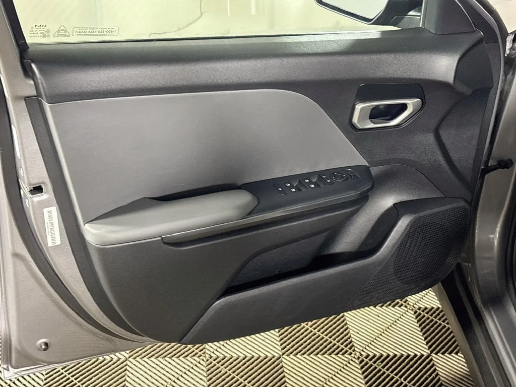 Used 2025 Gray Kia LXS image 10