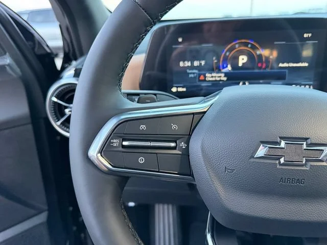 New 2027 Mosaic Black Metallic Chevrolet ACTIV image 16