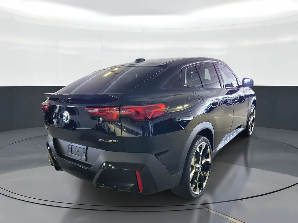 New 2026 Jet Black BMW xDrive28i image 3