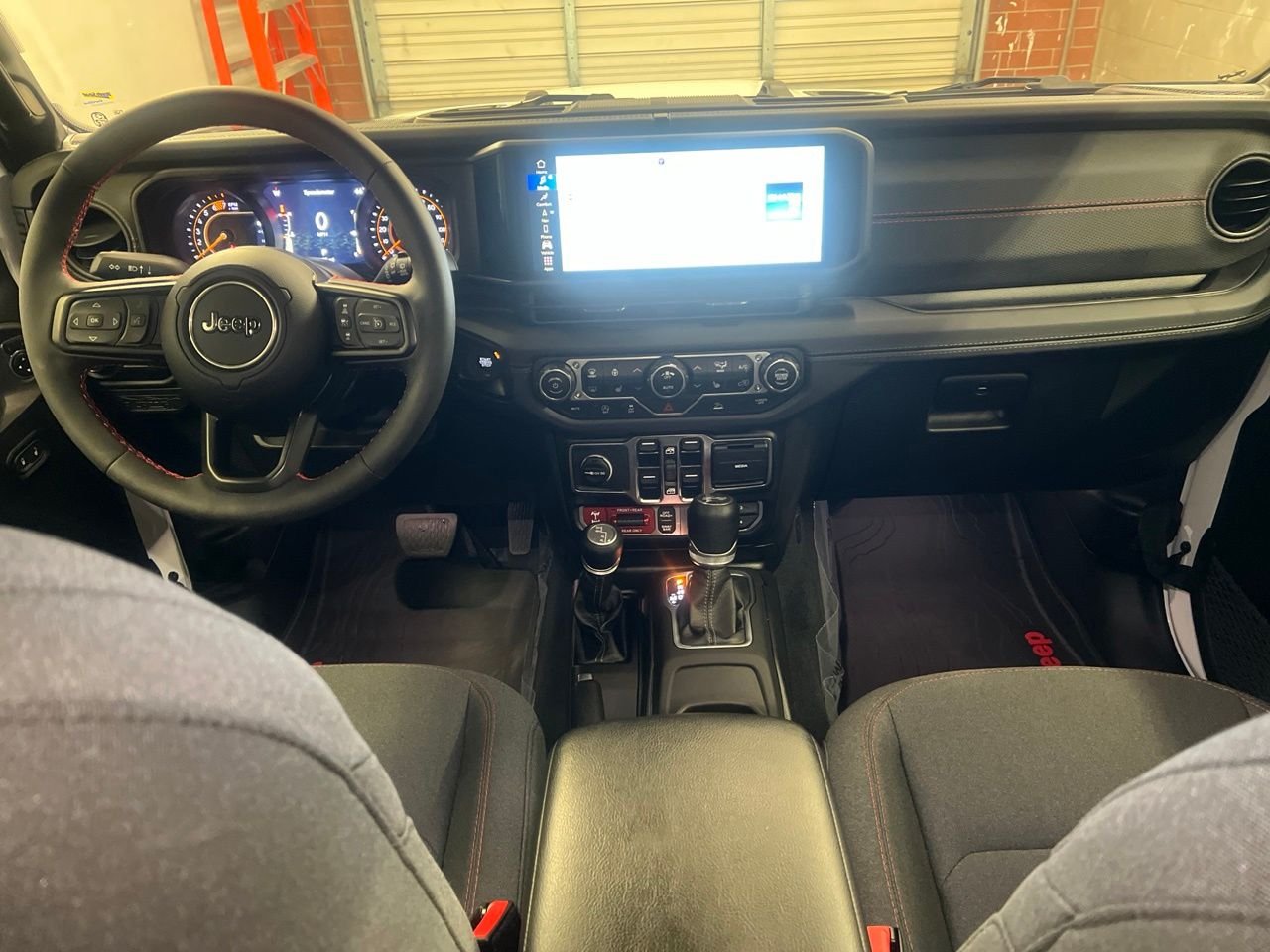 Used 2024 White Jeep Rubicon image 22