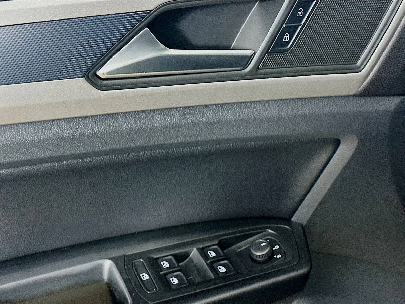 Used 2020 Gray Volkswagen  image 18