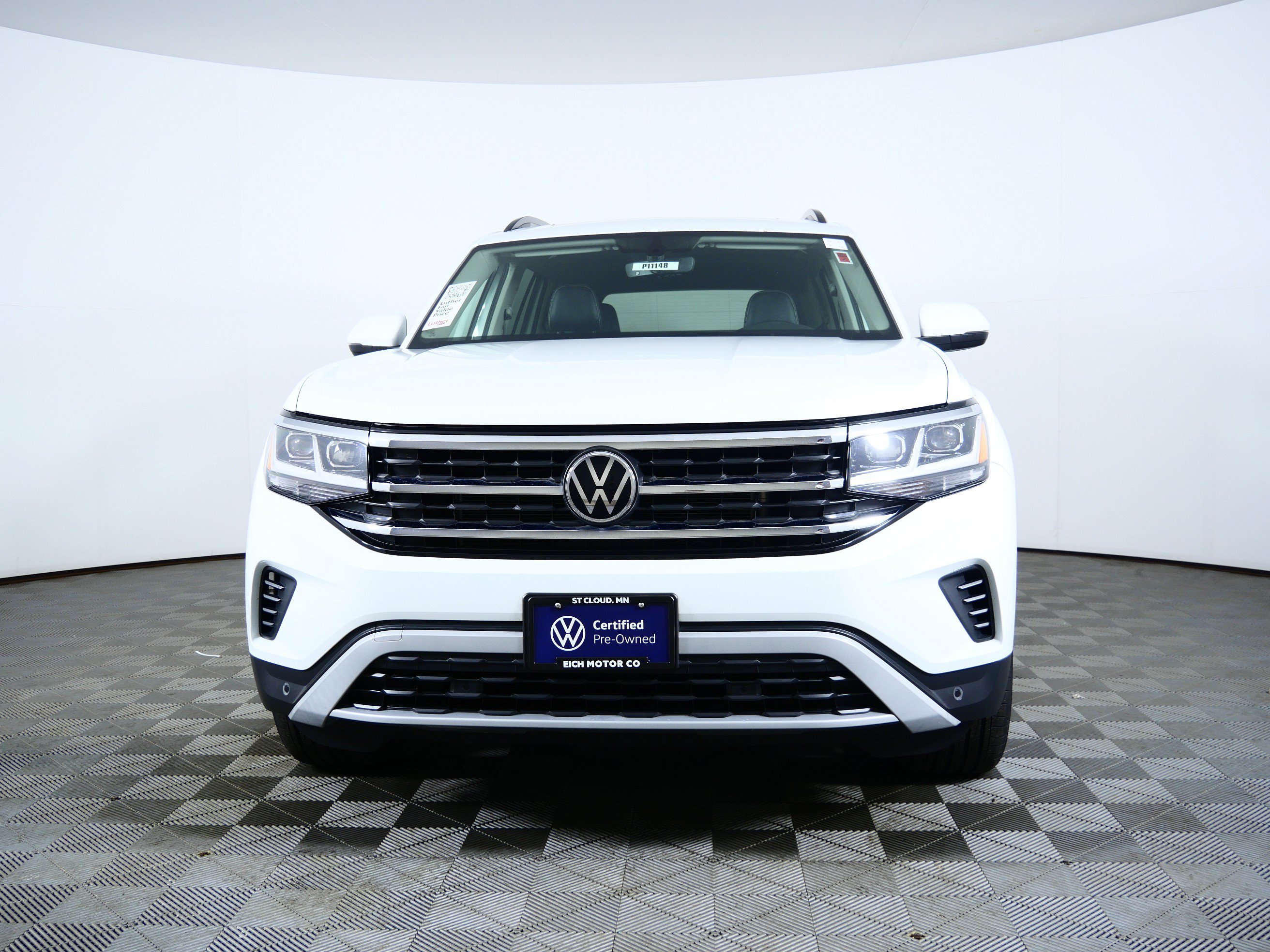 Used 2022 Volkswagen Atlas SE w/Tech with VIN 1V2KR2CA8NC550842 for sale in St. Cloud, Minnesota