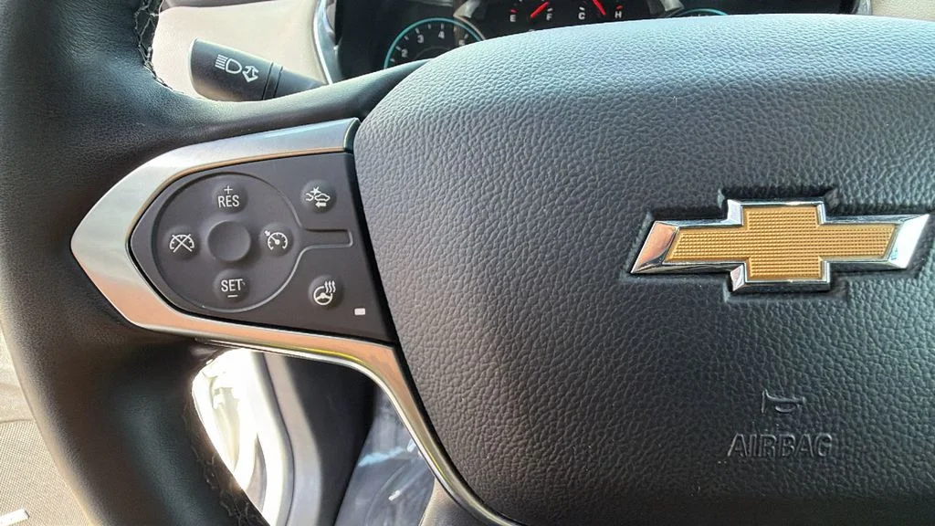 Used 2023 Summit White Chevrolet LT Leather image 19