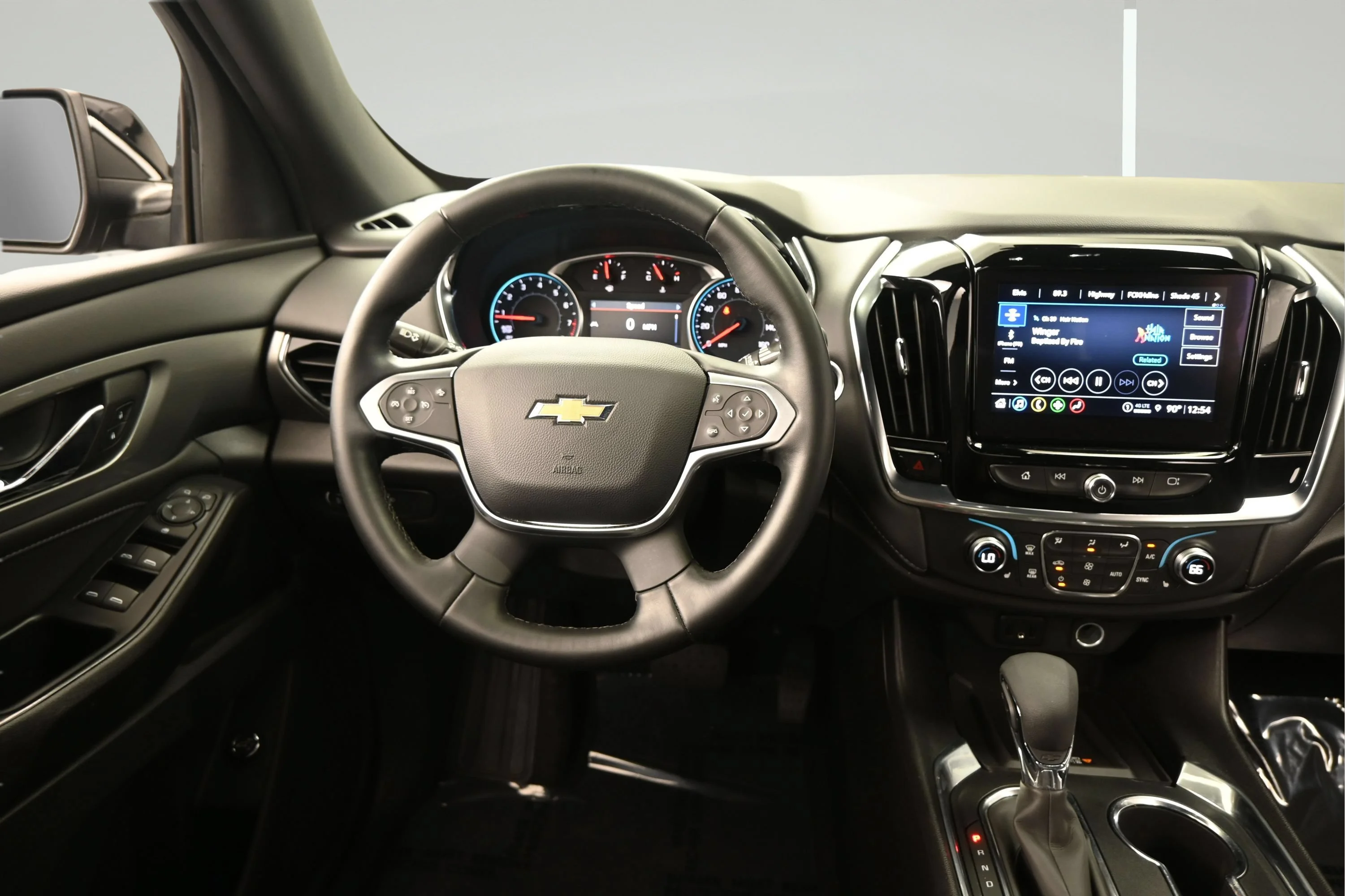 Used 2023 Mosaic Black Metallic Chevrolet LT Cloth image 12
