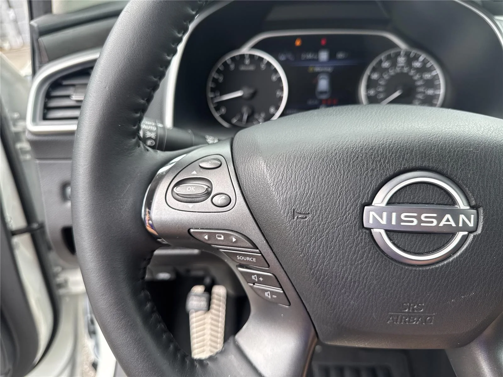 Used 2024 Pearl White Tricoat Nissan Platinum image 21