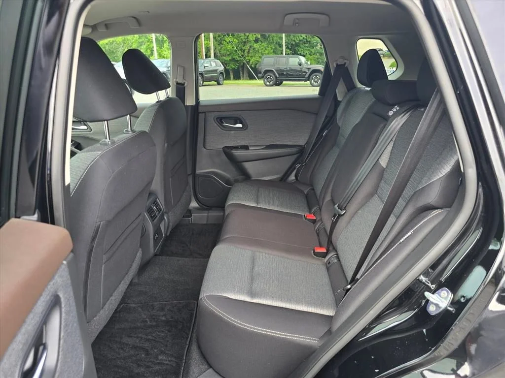Used 2022 Black Nissan SV image 12