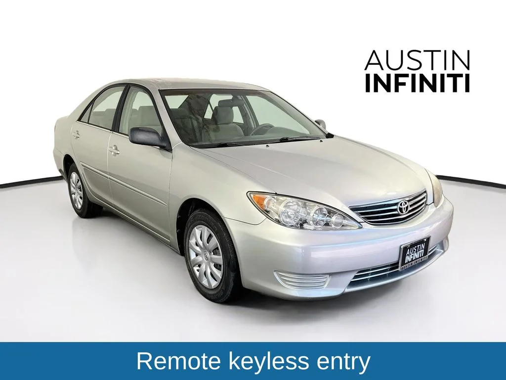 Used 2005 Lunar Mist Metallic Toyota STD image 1
