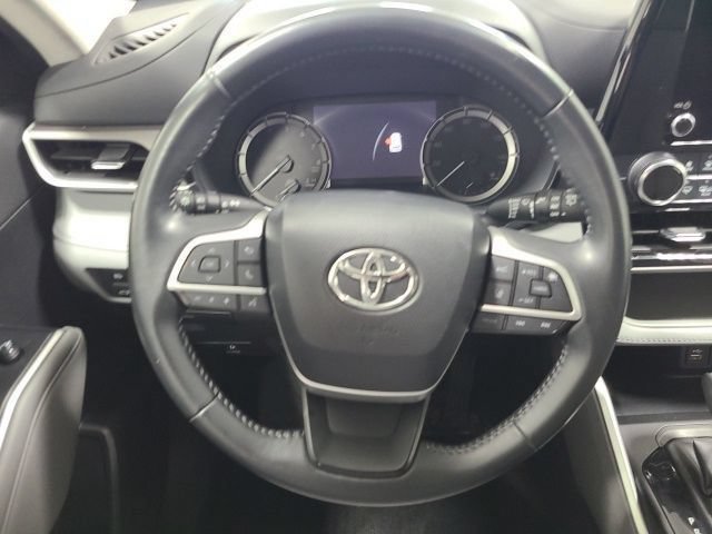 Used 2023 Blueprint Toyota LE image 24