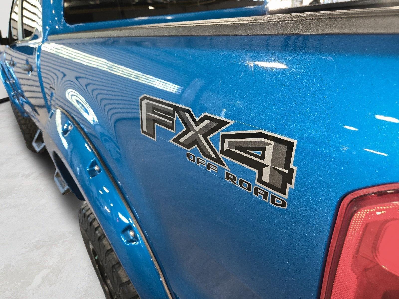 Used 2022 Velocity Blue Ford XLT image 31