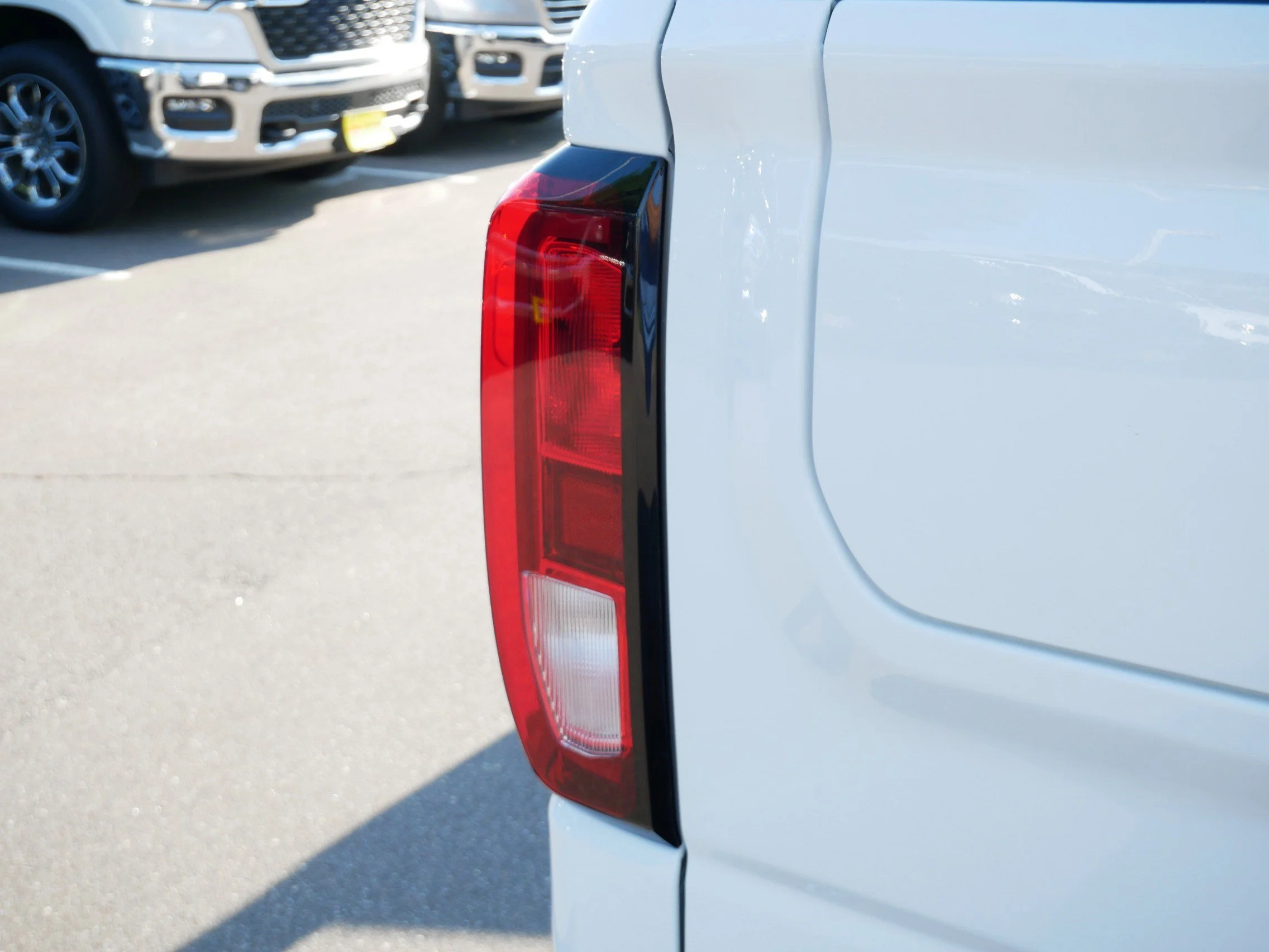 Used 2022 Summit White GMC SLE image 14