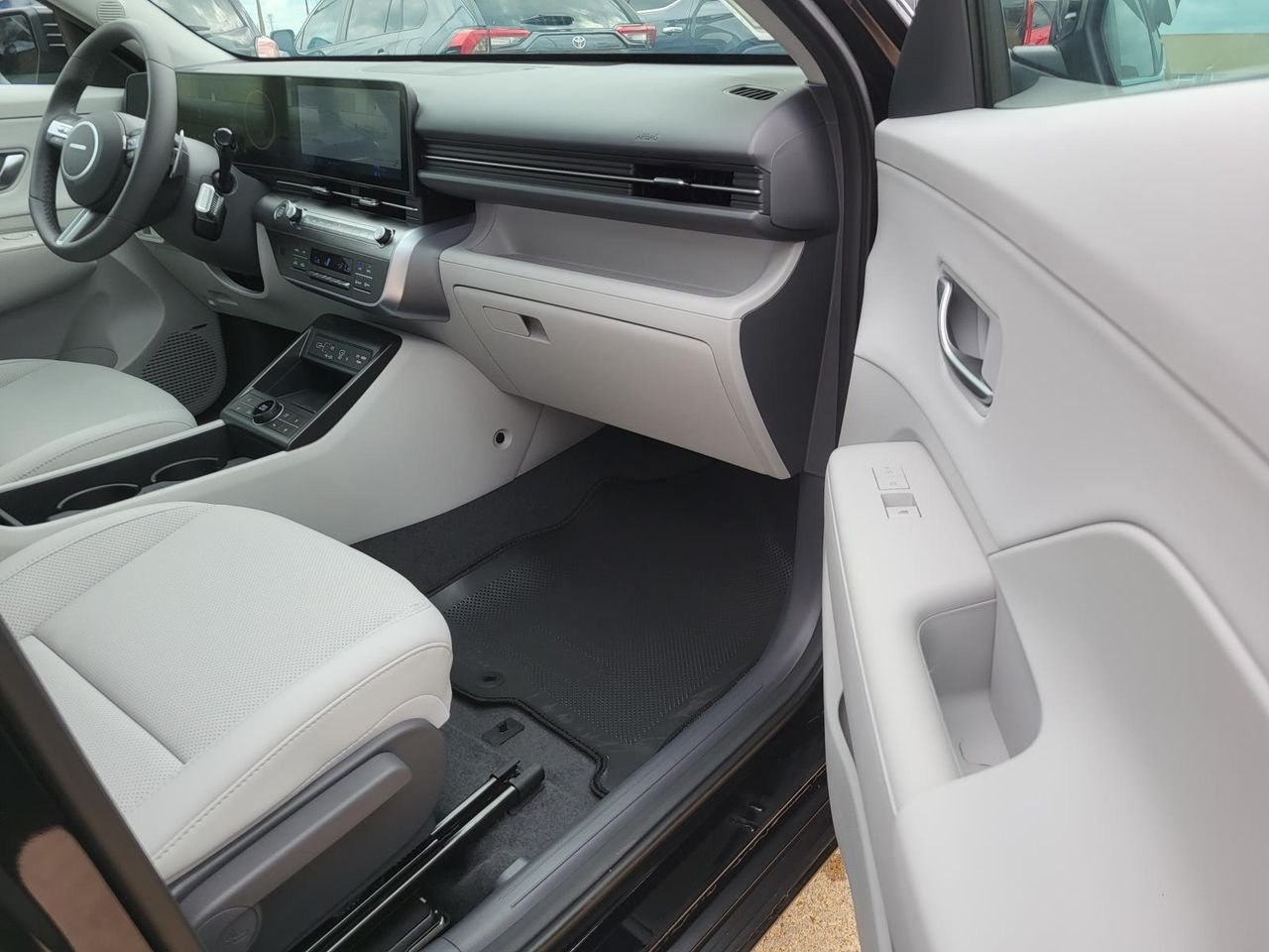 2026 Hyundai Kona Limited - Photo 8