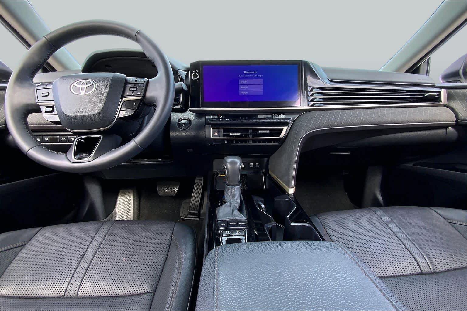 Used 2025 Wind Chill Pearl Toyota XLE image 15