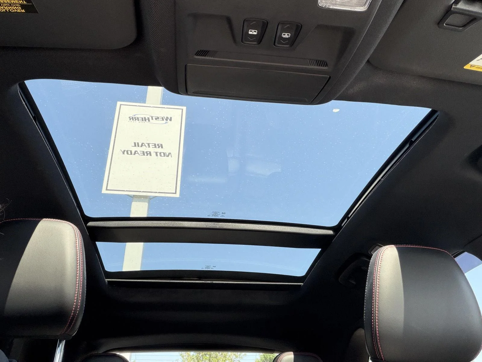 Used 2023 Star White Metallic Tri-Coat Ford ST-Line image 7